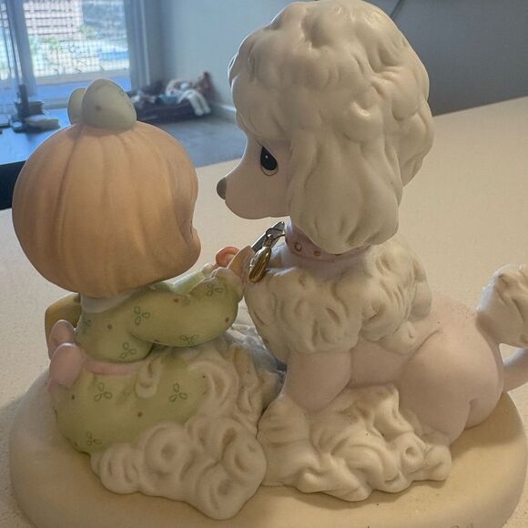 Vintage 2001 Precious Moments Loving, Caring and Shearing Poodle figurine - Picture 3 of 4